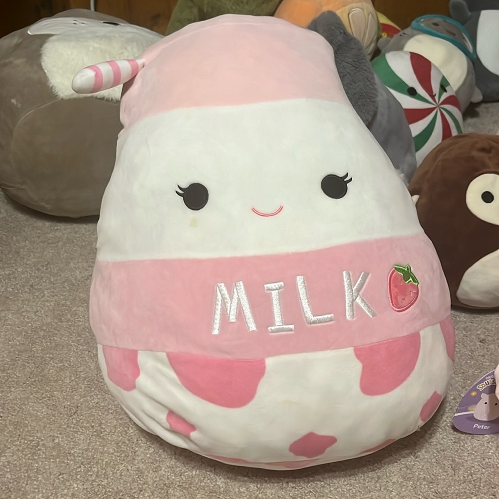 Amelie Squishmallow